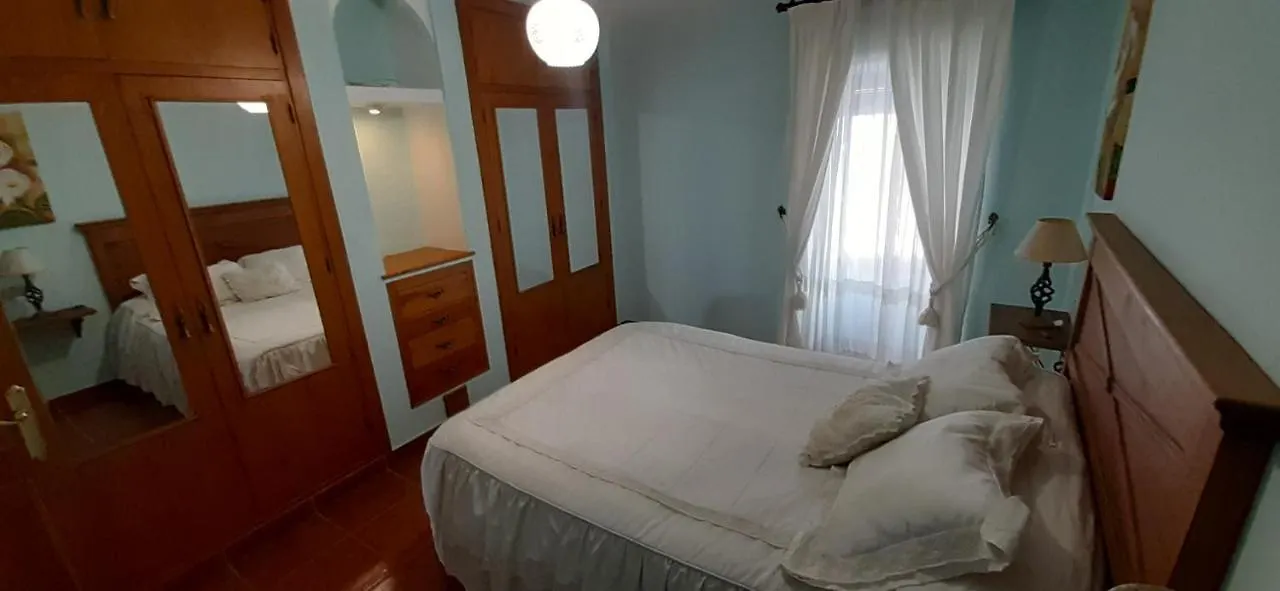 Casa Luciita: Agradable Con Chimenea, Patio Y Bbq. Villa Ojen Holiday home